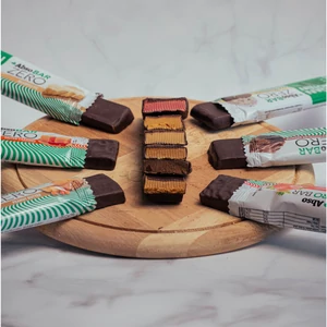 Kép 2/8 - AbsoBAR ZERO Kínáló (24db x 40g) - MIX - vegán fehérjeszelet